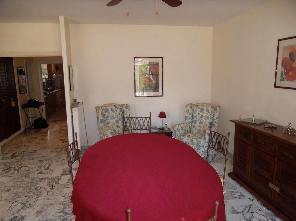 Riviera Vip Forville-Stanislas Cannes Buitenkant foto